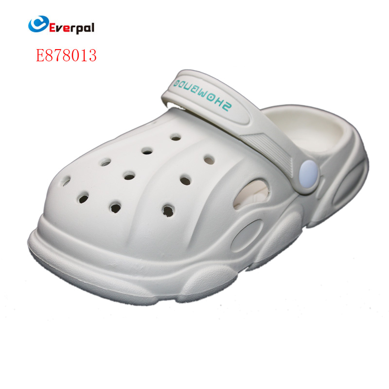 အရွယ်ရောက်ပြီးသူများအတွက် Unisex Clogs သည် အဘယ်ကြောင့် လူတိုင်းအတွက် Go-To Footwear ရွေးချယ်မှုဖြစ်လာသနည်း။